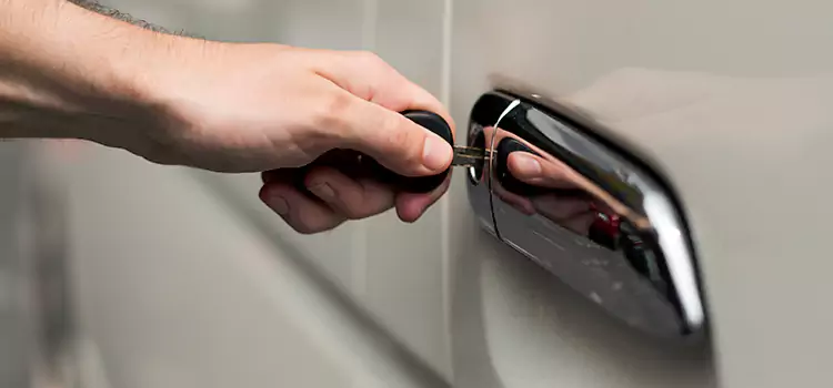 Why Choose Our Auto Locksmith Team in Fort Dodge, IA?